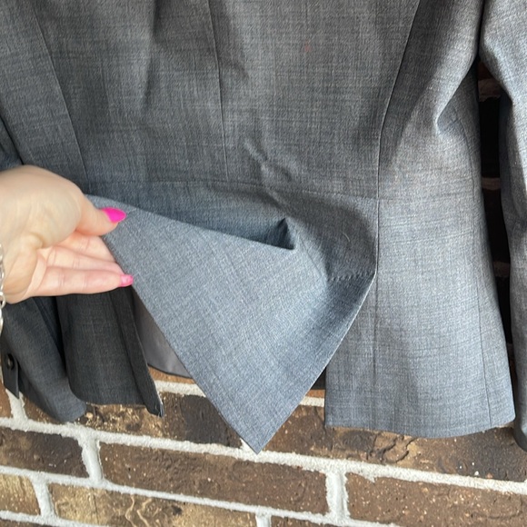 Banana Republic Women's Siena Slim Italian Wool Blazer - Picture 9 of 16